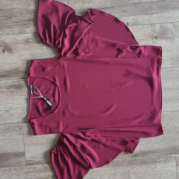 Burgundy Shoulderless blouse with ruffles - Picture 6 of 6